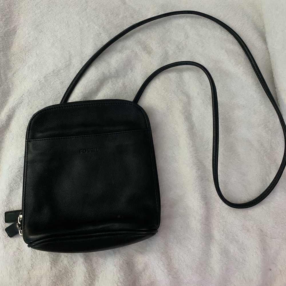 Black Fossil crossbody bag